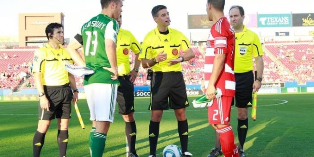 Los &aacute;rbitros de la MLS probar&aacute;n la tecnolog&iacute;a para la revisi&oacute;n de jugadas pol&eacute;micas