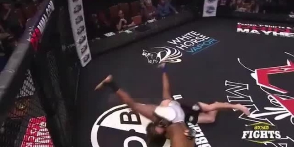 El luchador de MMA que se noqueo a sí mismo en menos de dos minutos