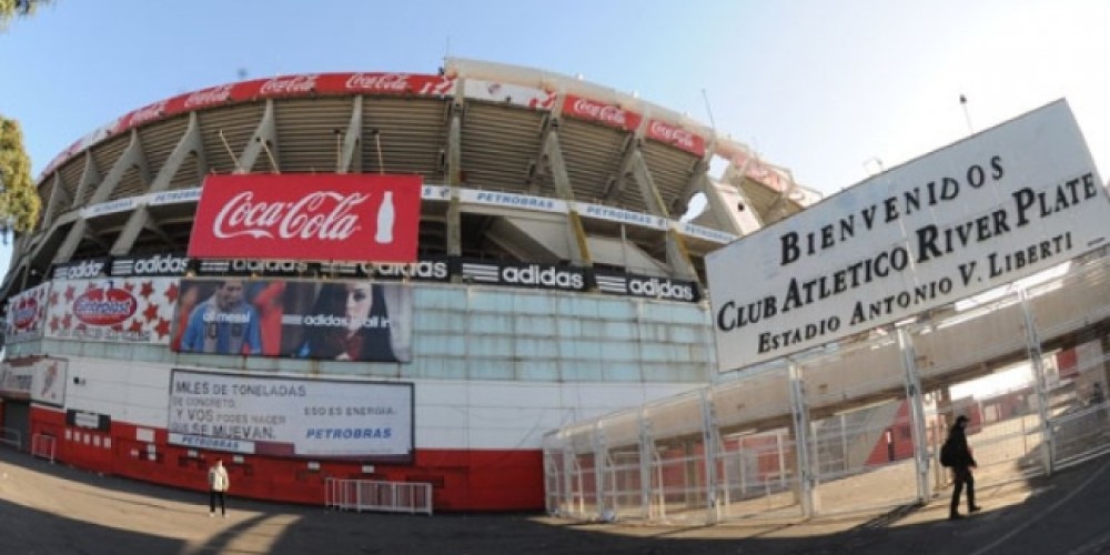 El presidente de River dijo que le gustaría construir un nuevo estadio para el club