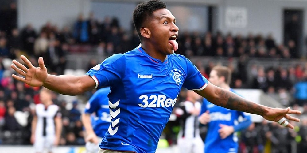 Un grupo de hinchas escoceses intentaron insultar a un jugador colombiano pero tuvieron problemas con el traductor