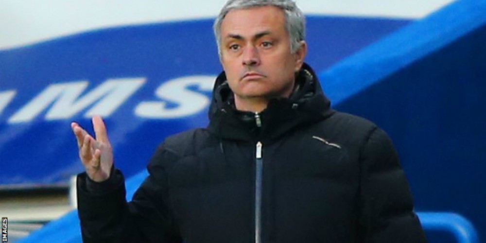 La FA multa con 12 mil euros a Mourinho por "felicitar" al arbitro