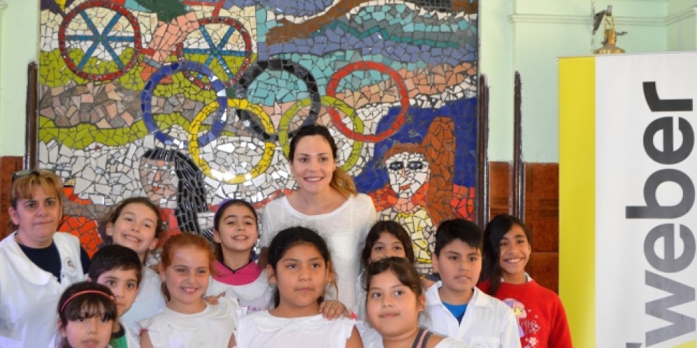  Weber Argentina y sus embajadores deportivos inauguran murales en escuelas