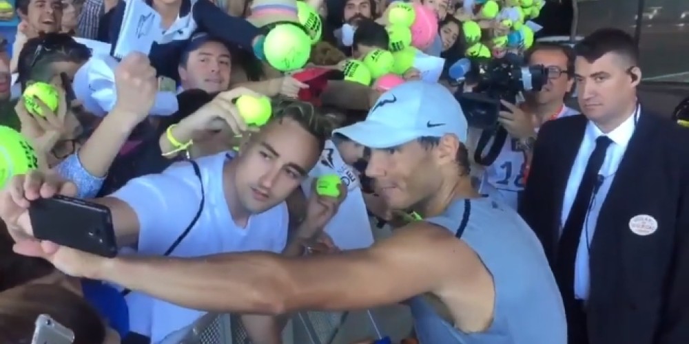 Rafa Nadal hizo de profesor de fotografía con un fanático que le pidió una foto