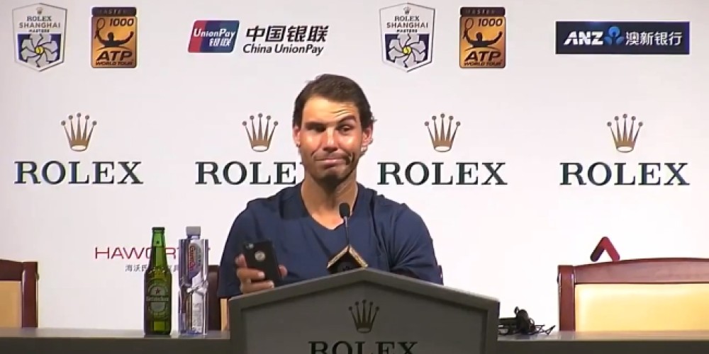 La llamada de la mam&aacute; de Nadal que interrumpi&oacute; una conferencia de prensa