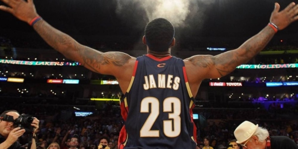 La llegada de LeBron a los Lakers causa un desbalance entre Conferencias y se estudia una tabla general para próxima temporada