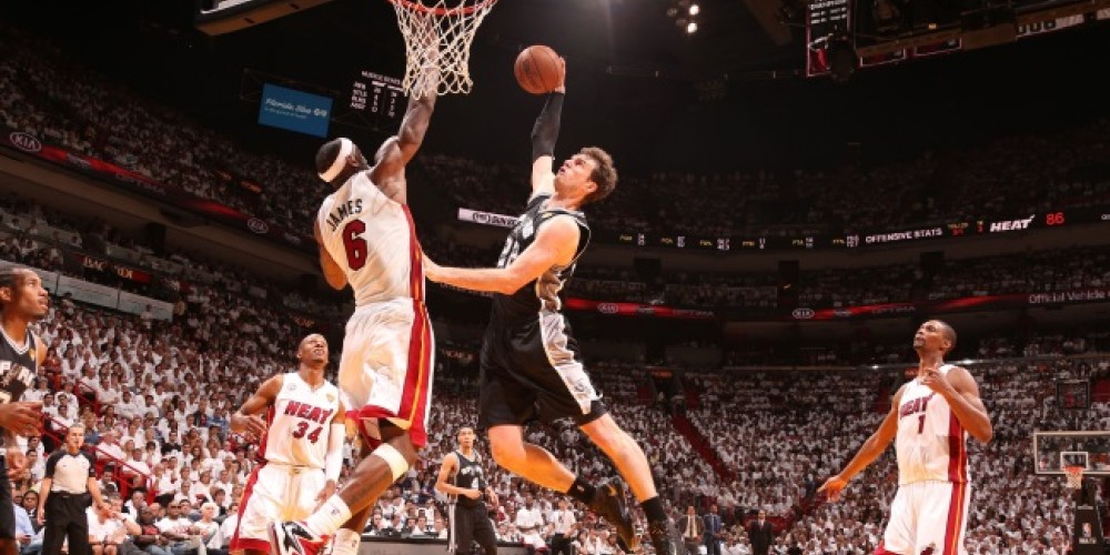 ¿Cómo sería un partido de la NBA narrado por relatores de fútbol?