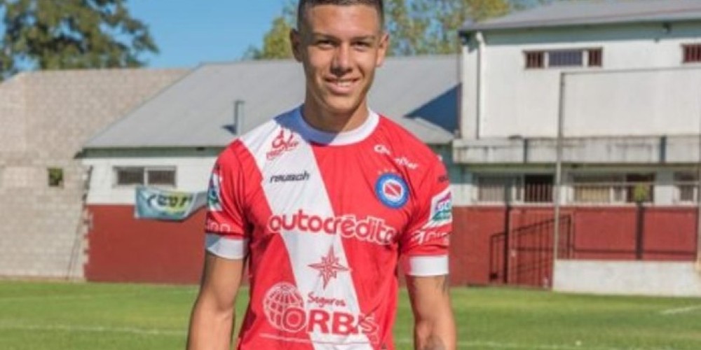 El juvenil de Argentinos Juniors que viajó de Bronnitsy a Madrid sin escala para sumarse al "Aleti"