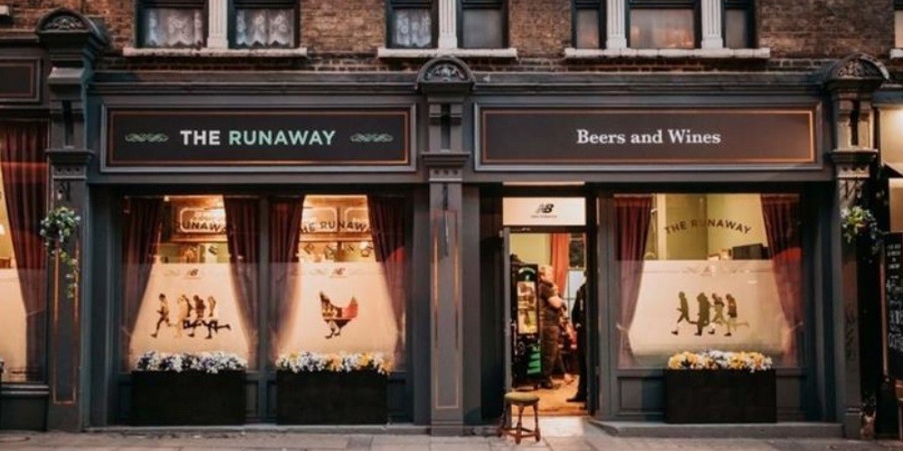 New Balance lanza un bar que cambia cerveza por kil&oacute;metros corridos