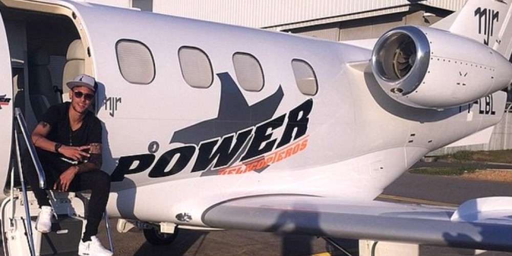 El lujoso y millonario avión de Neymar