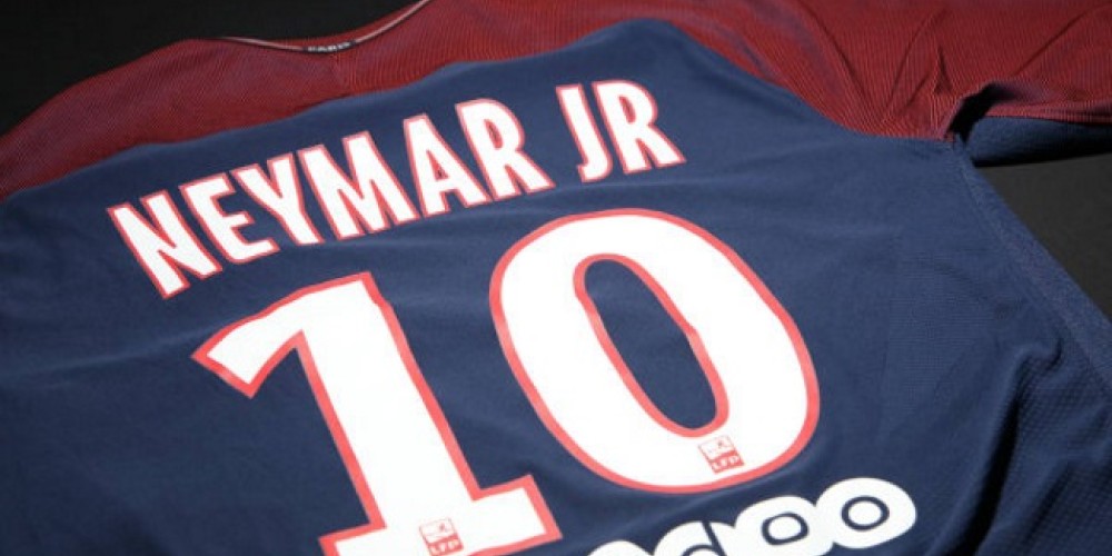 Subastan una camiseta de Neymar Jr. por 240 mil euros en la cena de gala del PSG