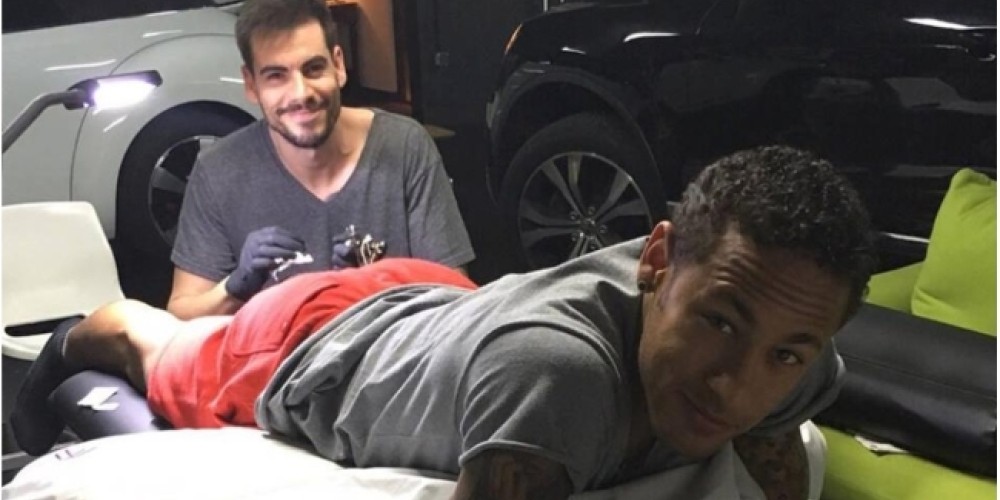 El emotivo tatuaje de Neymar: un niño, una favela y sus tres sueños