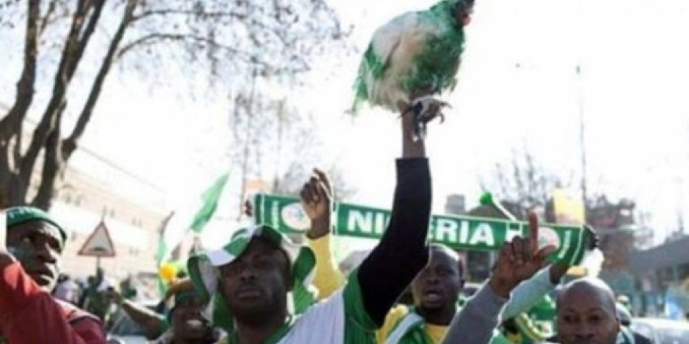 Decepción en Nigeria ante una insólita prohibición de la FIFA para sus hinchas