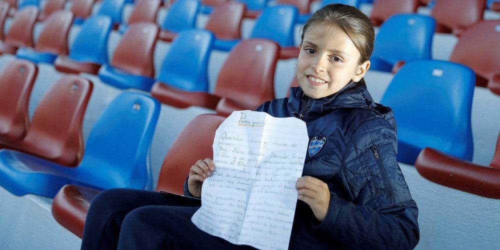Una ni&ntilde;a le pide a Panini un &aacute;lbum femenino a trav&eacute;s de una carta