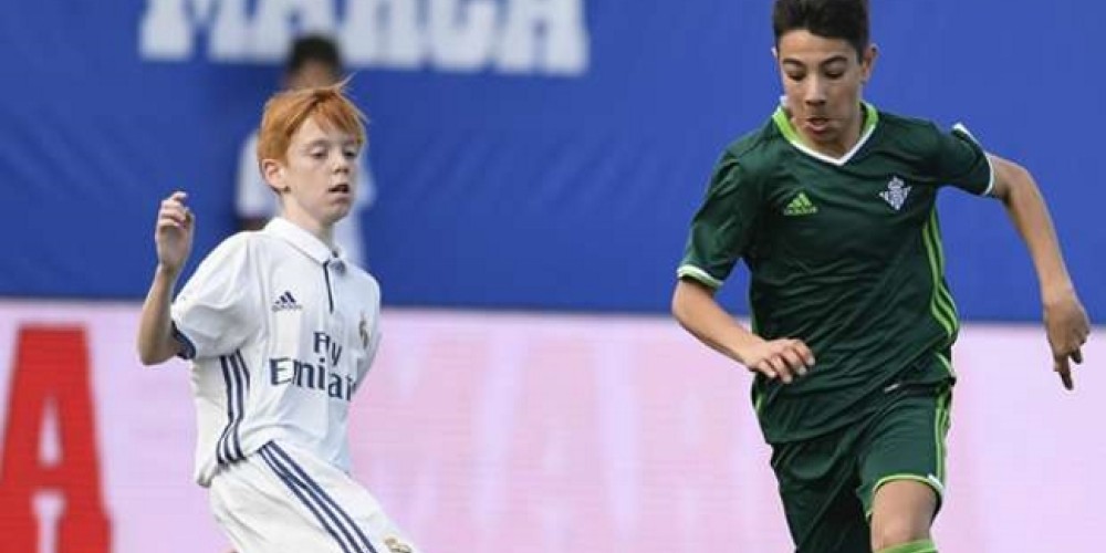 La historia del goleador de 12 a&ntilde;os que buscan el Real Madrid y el FC Barcelona