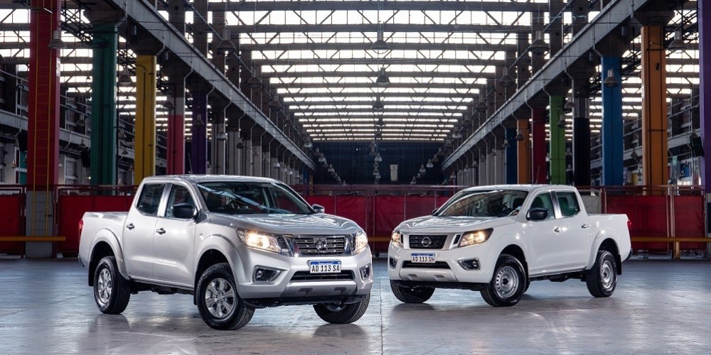Nissan completa la gama de su pickup Frontier de producción nacional