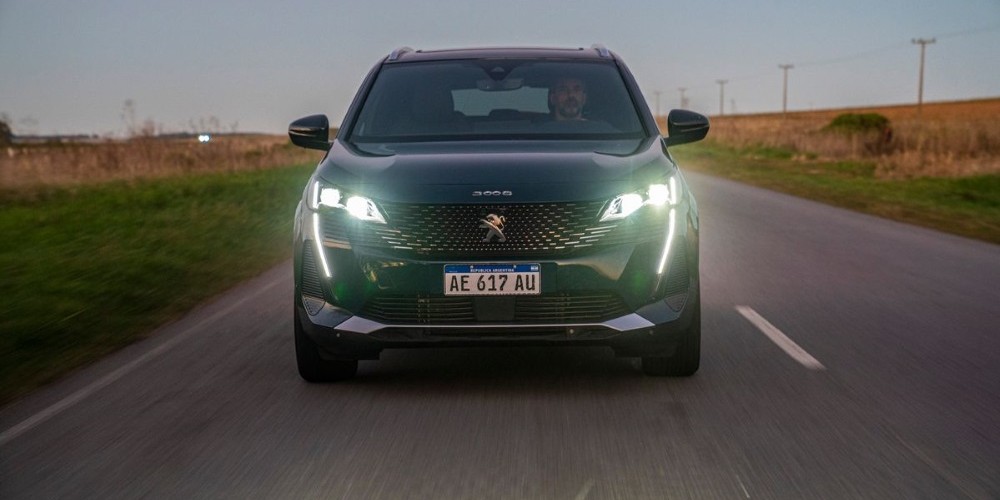 Los nuevos SUV PEUGEOT 3008 y 5008 se renuevan para seguir cosechando éxitos
