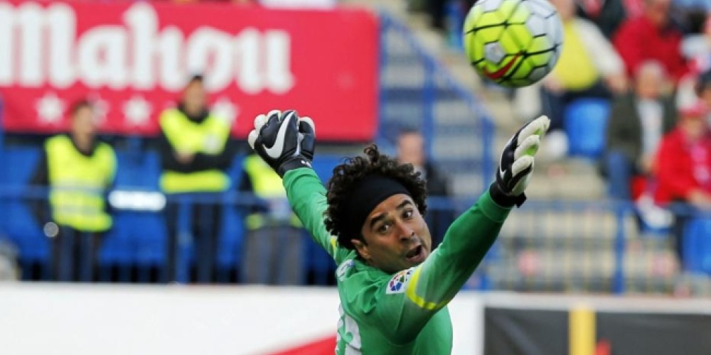 Guillermo Ochoa, el arquero m&aacute;s goleado de la historia de LaLiga