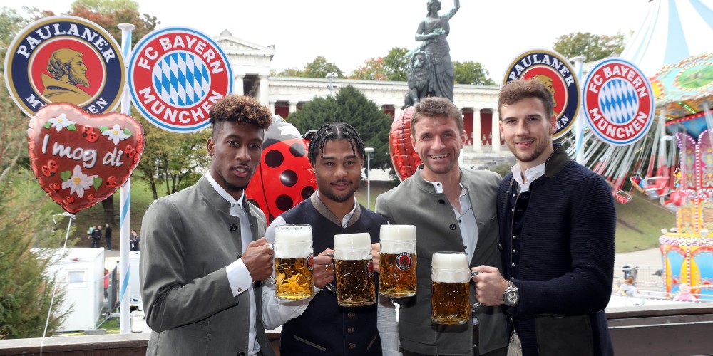 Los jugadores de Bayern M&uacute;nich no rompen la tradici&oacute;n y celebraron el Oktoberfest 