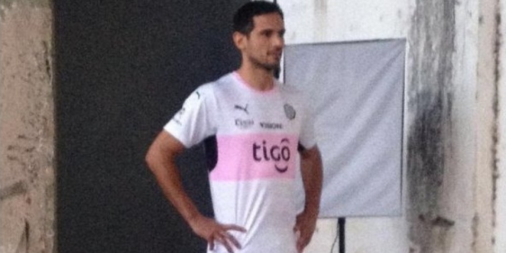 Olimpia de Paraguay utilizar&aacute; una camiseta rosa durante octubre