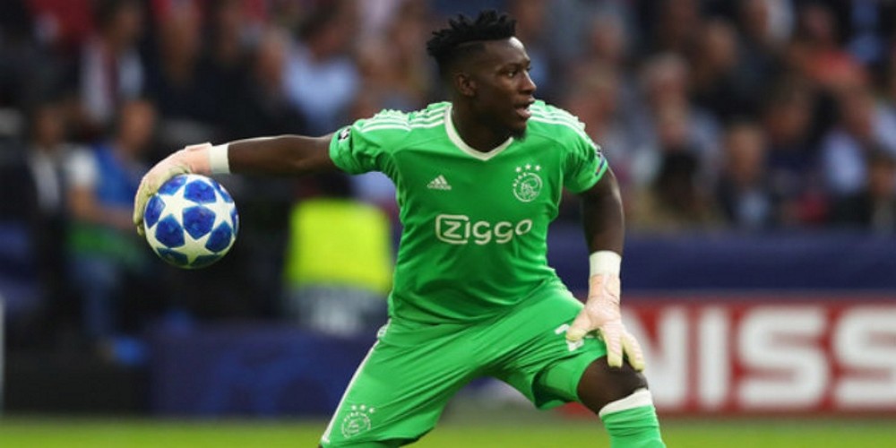 El arquero del Ajax y la millonaria donación a su pueblo para que tenga energía eléctrica