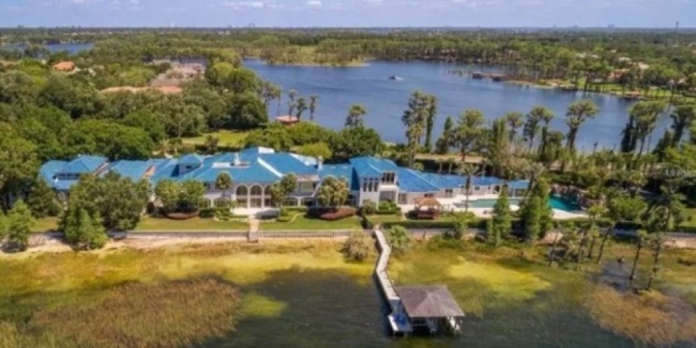 Shaquille O´Neal puso en venta su mansión que cuenta con cine y cancha de básquet