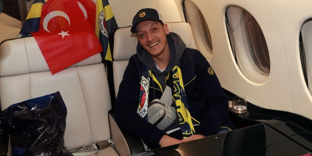 El curioso motivo por el que Özil usará el 67 en Fenerbahçe