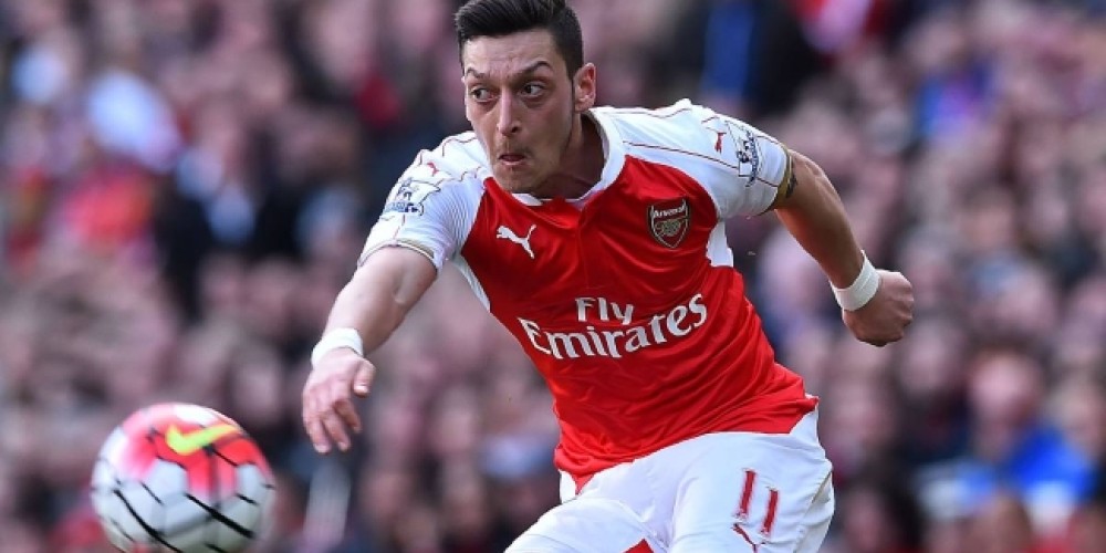 Arsenal le prepara un espectacular contrato a Özil, que cobrará más que Alexis Sánchez