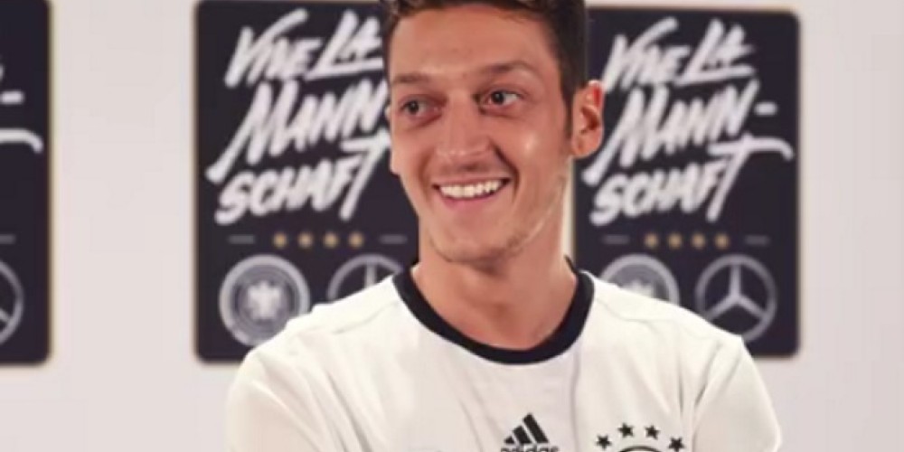 Mercedes-Benz presentó a Özil como nuevo embajador de la marca