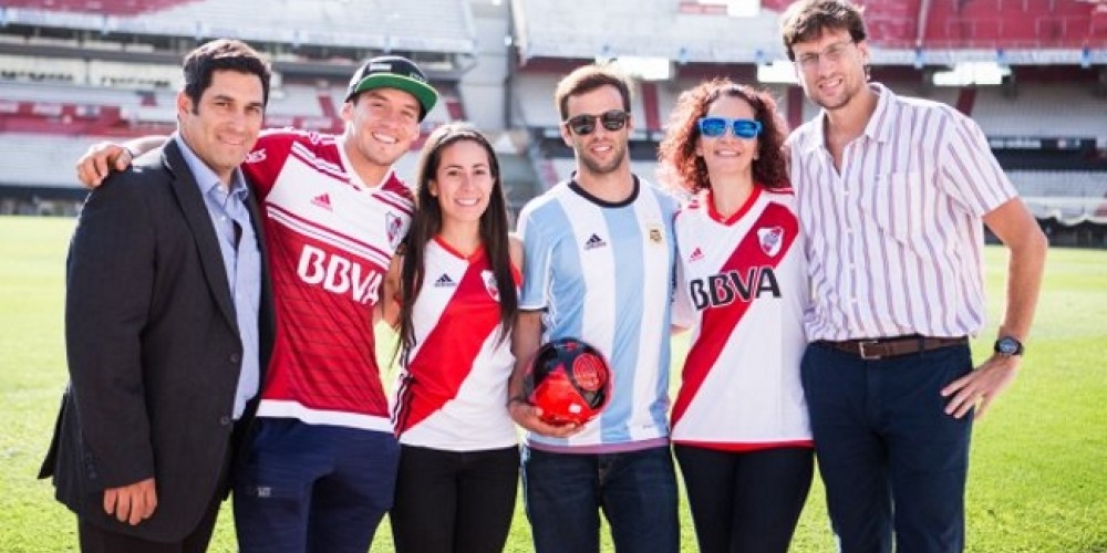 Mariana Pajón y Carlos Mario Oquendo visitaron el Monumental