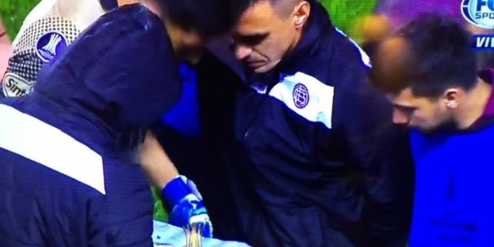 El ‘papelito’ de Andrada para atajar los penales ante San Lorenzo