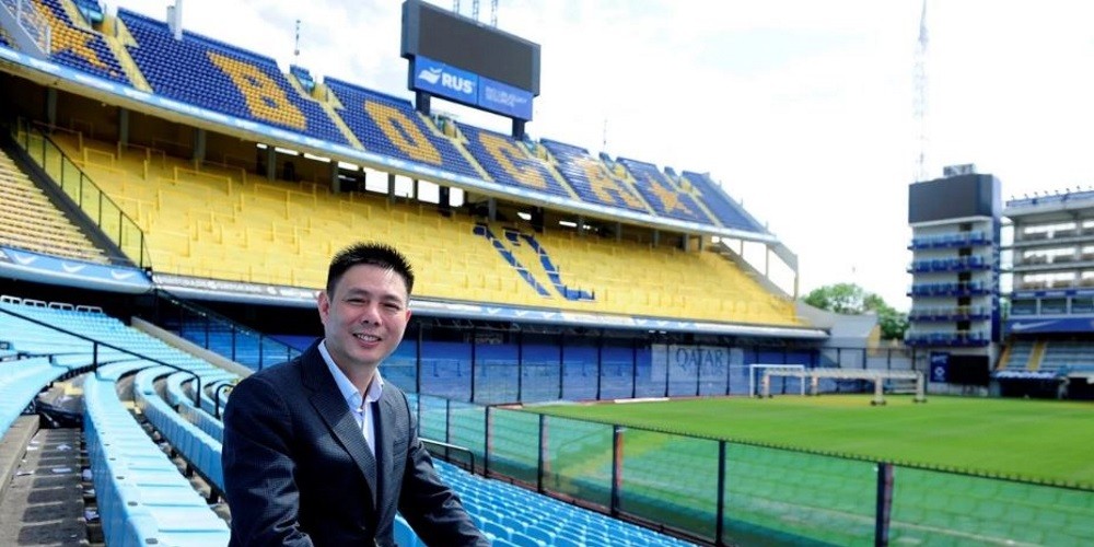 La historia del chino que abrir&aacute; la primera pe&ntilde;a de Boca en su pa&iacute;s natal