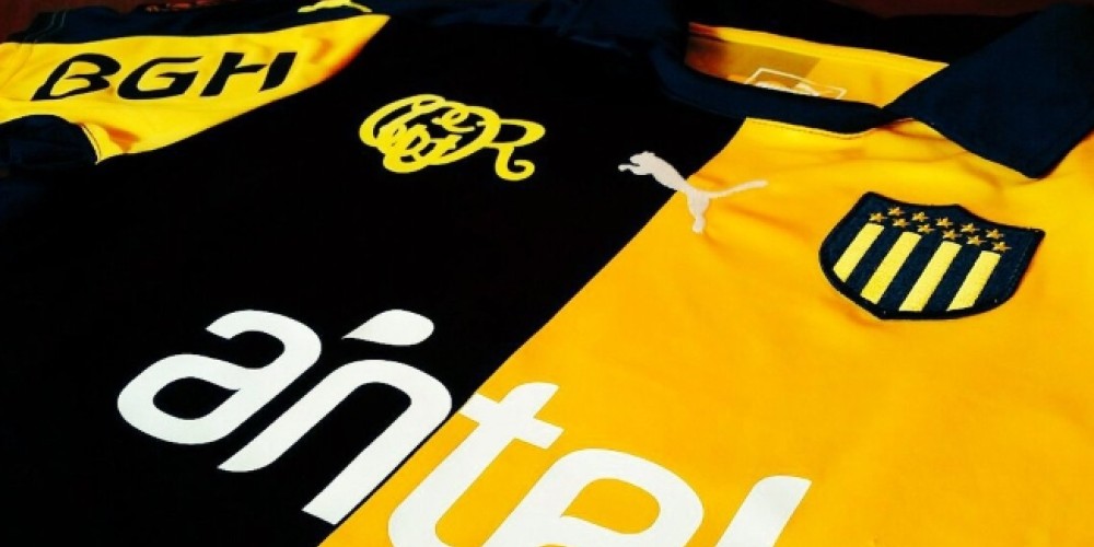 Pe&ntilde;arol present&oacute; su camiseta especial por los 125 a&ntilde;os