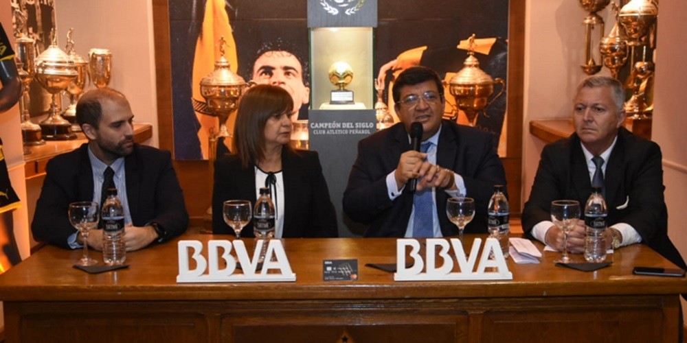 Para socios e hinchas se presentó la Tarjeta BBVA Peñarol