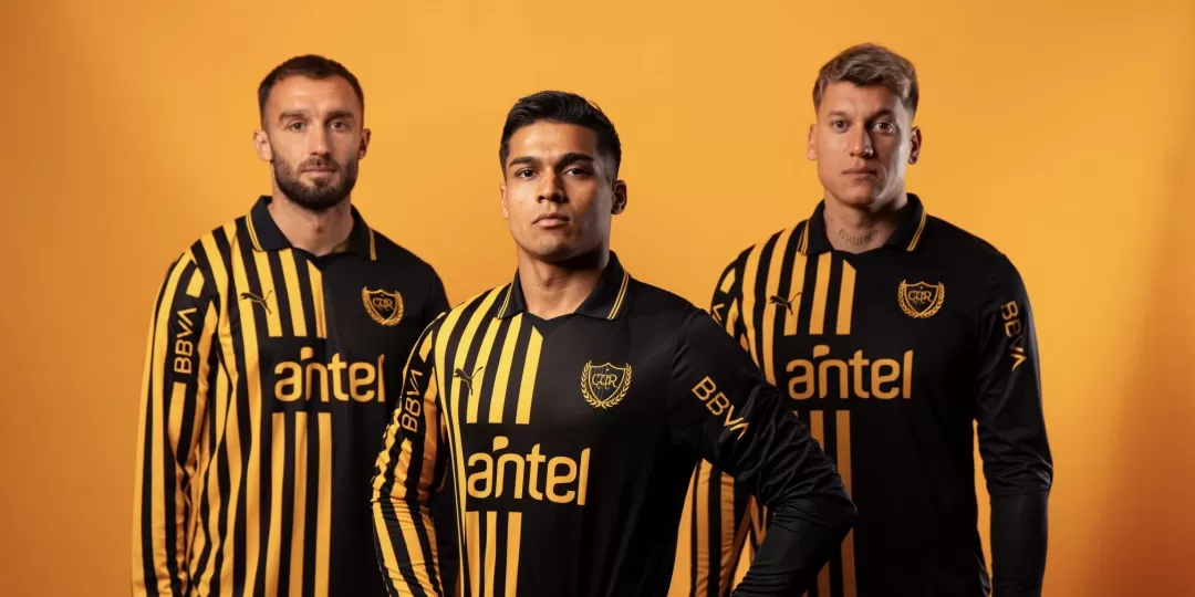 Pe&ntilde;arol present&oacute; su camiseta aniversario por los 135 a&ntilde;os