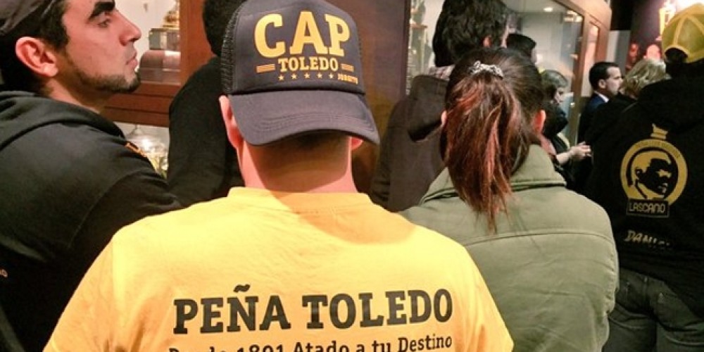 Peñarol reconoció la gran labor de sus peñas