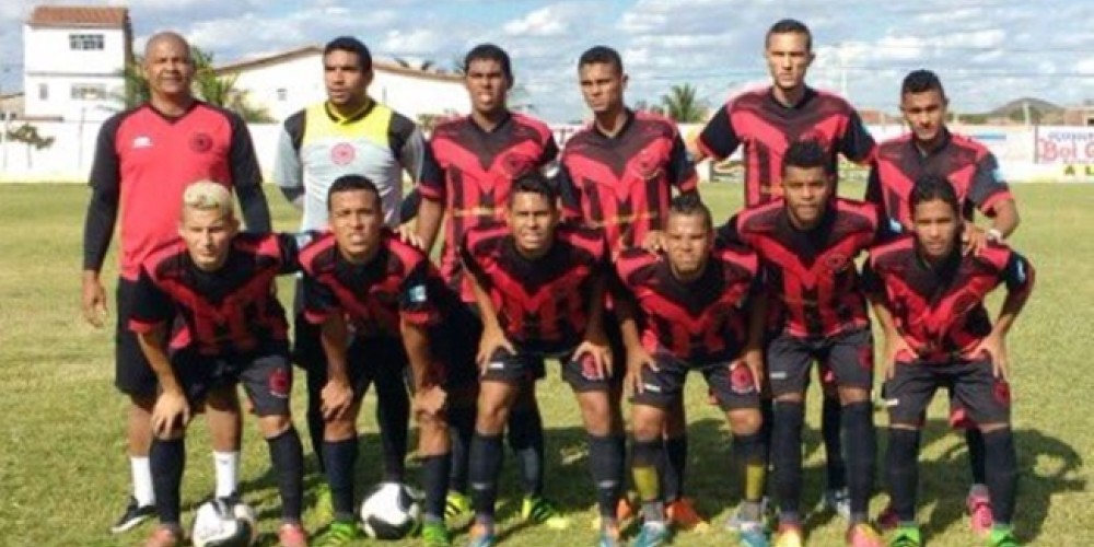 Ins&oacute;lito: hinchas del &ldquo;peor equipo del mundo&rdquo; quieren mantener su tradici&oacute;n y festejaron la &uacute;ltima derrota