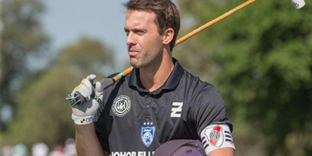 La historia detr&aacute;s del polista internacional que usa la cinta de capit&aacute;n de Leo Ponzio