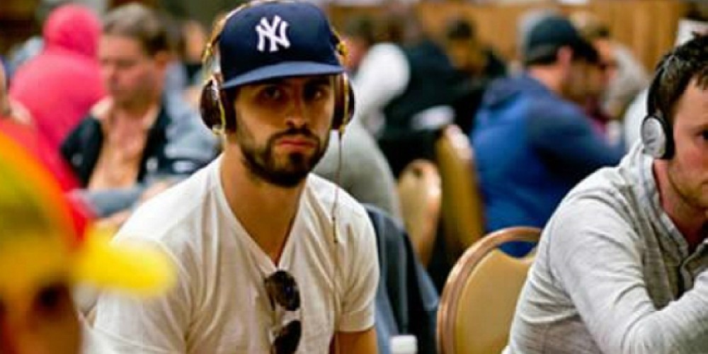 Piqué pasa sus vacaciones jugando poker en Las Vegas