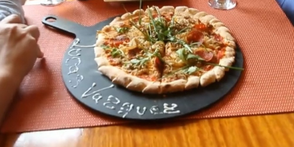 El restaurante que patenta pizzas diseñadas por estrellas del fútbol