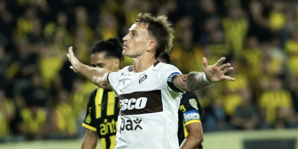 Platense subast&oacute; la camiseta que us&oacute; Guido Mainero en la hist&oacute;rica victoria ante Pe&ntilde;arol