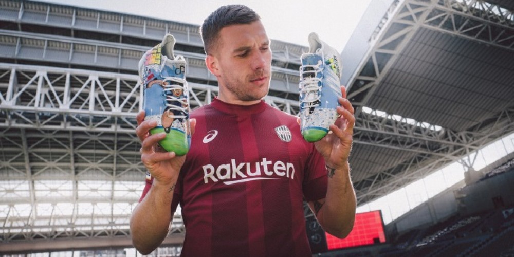 El fanatismo de Lukas Podolski por “Super Campeones” sumó un nuevo capítulo