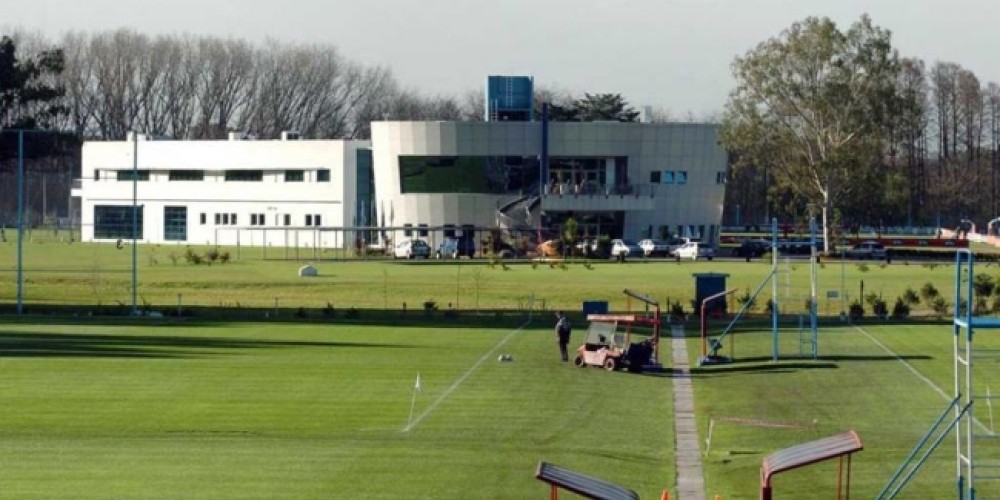 La AFA pide candidatos a dirigir las selecciones juveniles