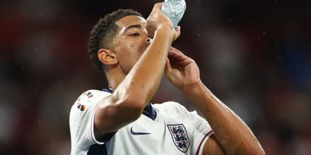 La Premier League no incorporar&aacute; las pausas de hidrataci&oacute;n en 2026/27