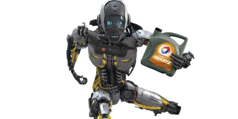 Total presenta su nueva campa&ntilde;a publicitaria "Robotquartz IV" para su gama de lubricantes Total Quartz