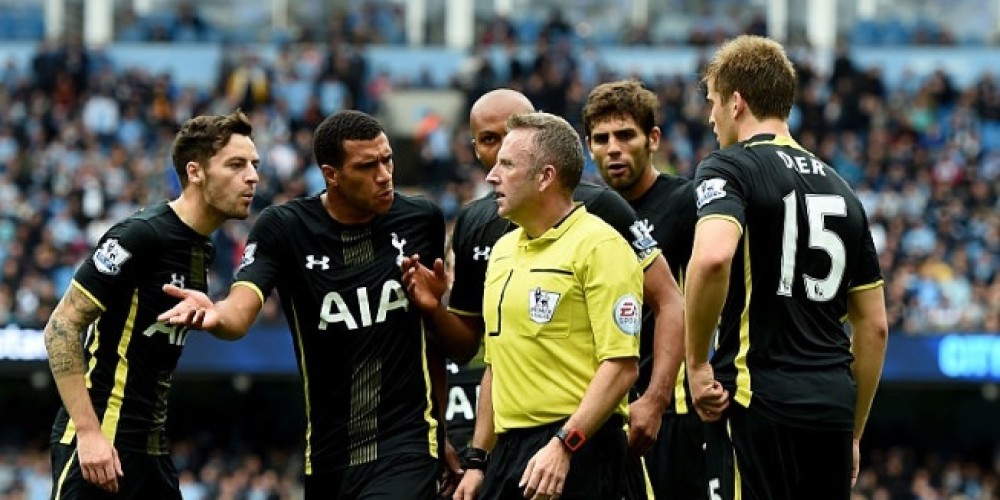 La Premier League present&oacute; nuevas reglas que ir&aacute;n contra el juego agresivo