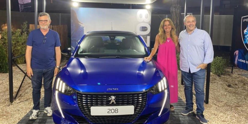 Stellantis recibi&oacute; autoridades nacionales en sus stands de Caril&oacute;