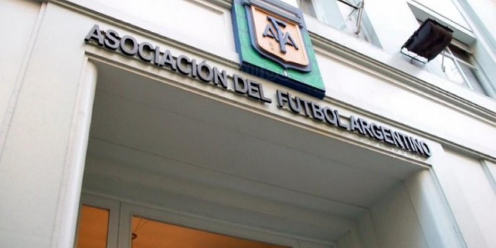 El motivo por el cual la AFA analiza sumar un equipo qatarí a la B Nacional