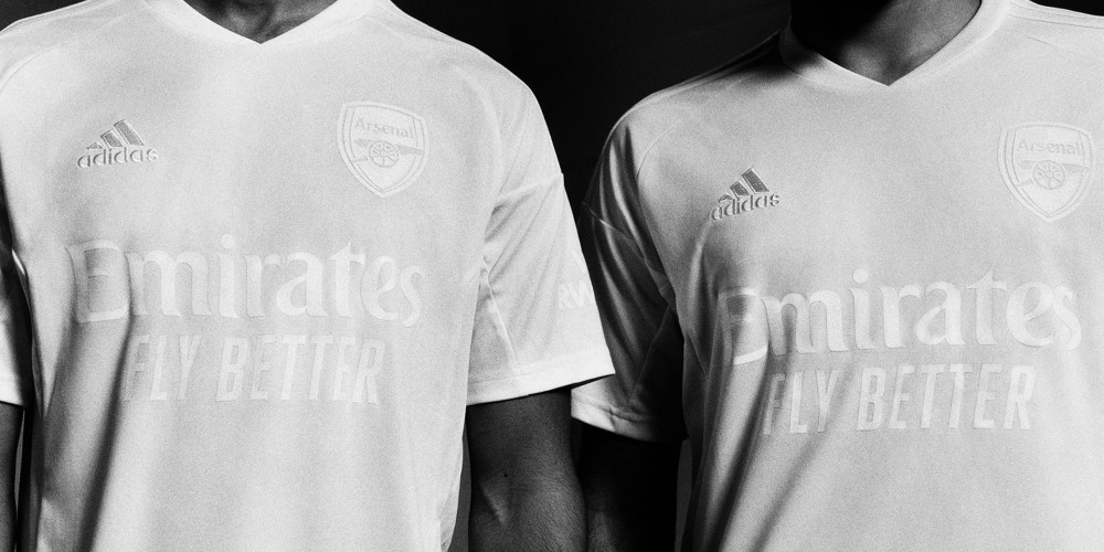 &iquest;Por qu&eacute; el Arsenal usar&aacute; una camiseta completamente blanca en el partido ante Liverpool?