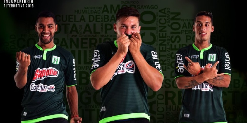 Con el lema “Volvé a las raíces”, Racing de Montevideo presentó su indumentaria 2018