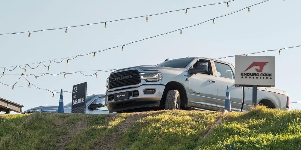 RAM Argentina presenta &ldquo;RAM Society&rdquo; y anuncia alianza con Enduro Park para experiencias exclusivas con clientes